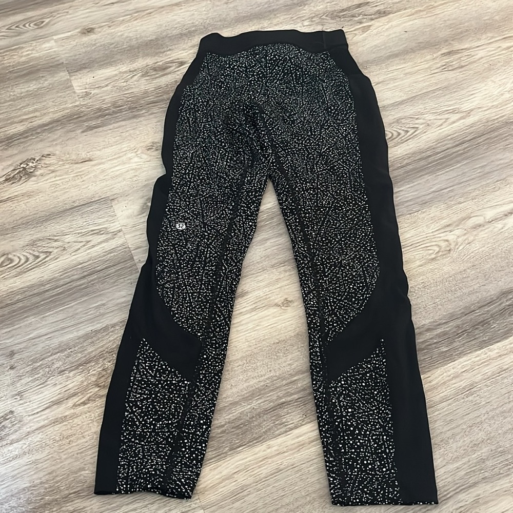 Lululemon - Picture 3 of 6